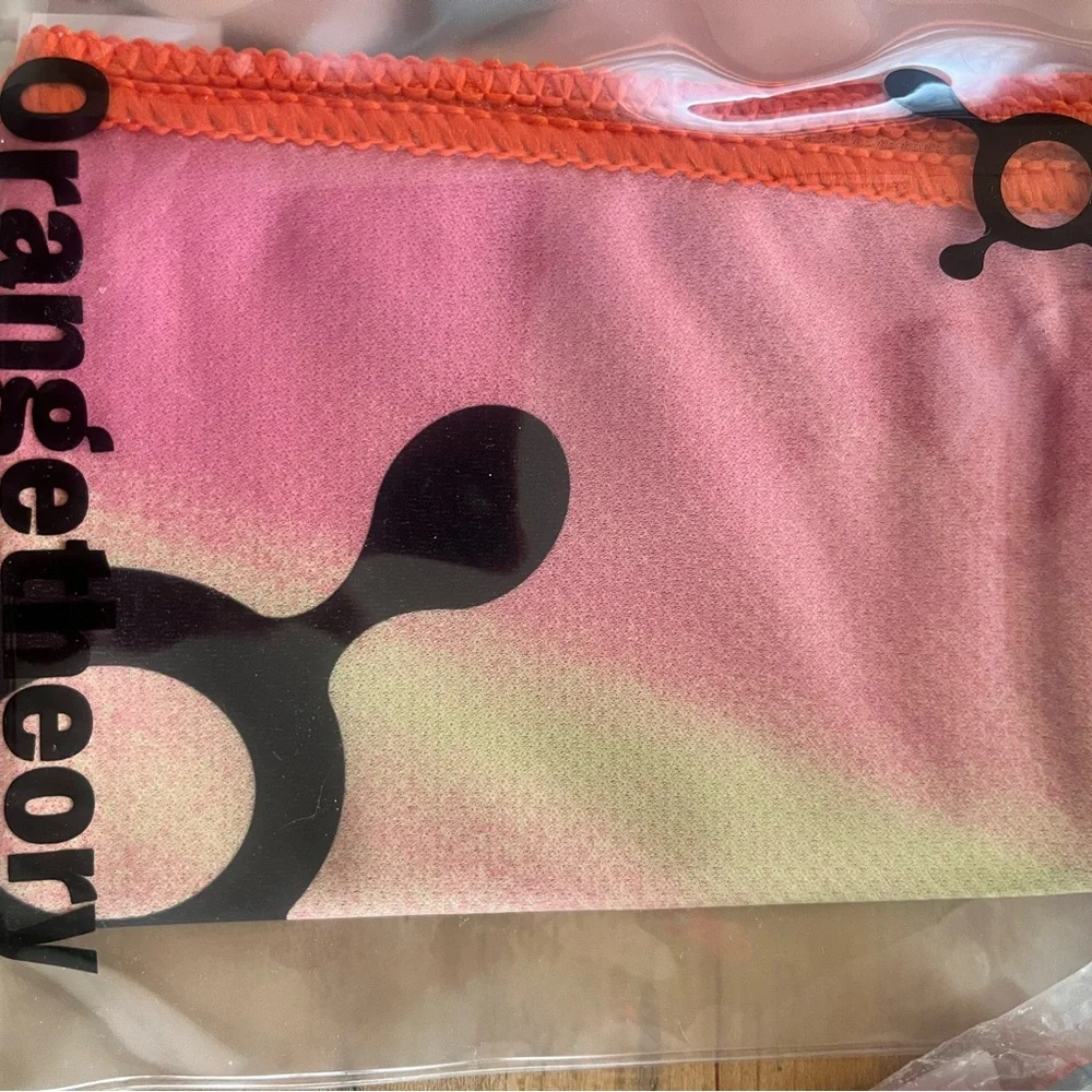 Orangetheory Swag- socks, towels, medal - Picture 4 of 4